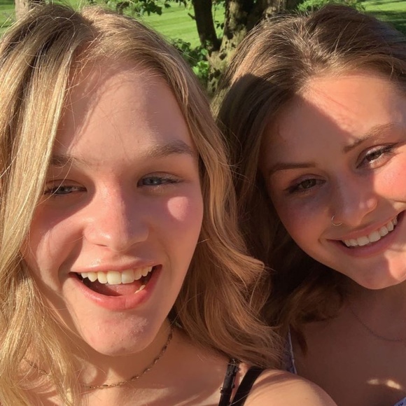 Meet your Posher, Lily - Picture 1 of 1